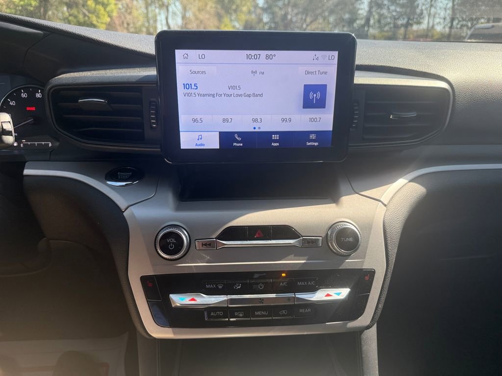 Used 2023 Ford Explorer XLT image 23