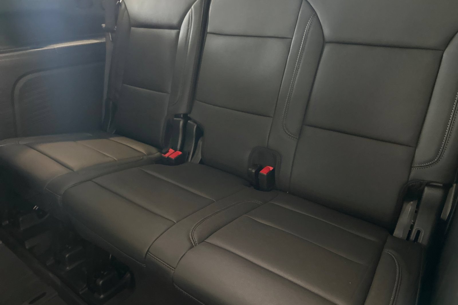 New 2026 Chevrolet Suburban Z71 w/ Sun And Tow Package AWD/4WD image 13