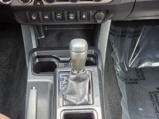 Used 2017 Toyota Tacoma Limited w/ Tow Package image 30