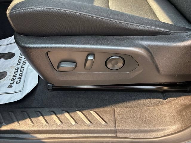 Used 2024 Chevrolet Colorado Trail Boss w/ Technology Package AWD/4WD image 13