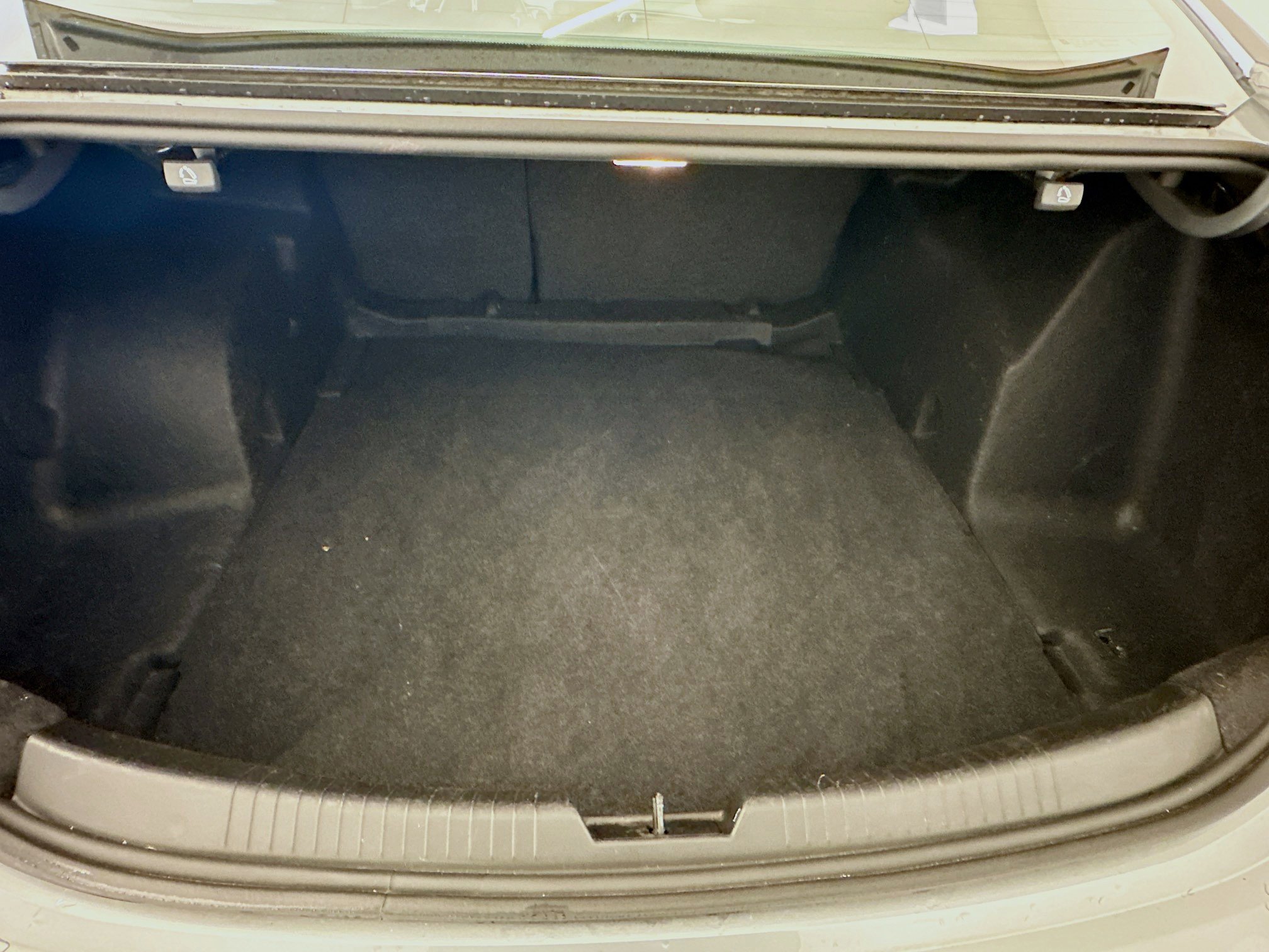 Used 2024 Chevrolet Malibu LS image 30