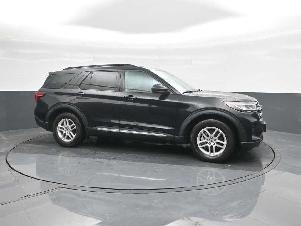 Used 2025 Ford Explorer Active image 11