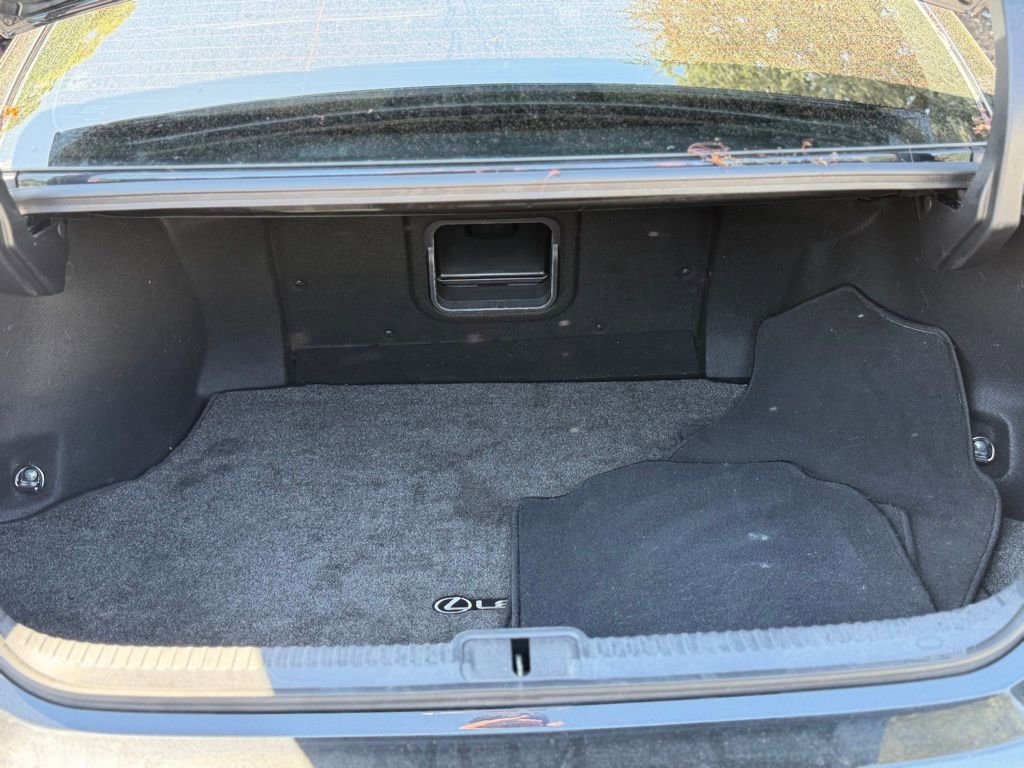 Used 2025 Lexus ES 300h w/ Premium Package image 18