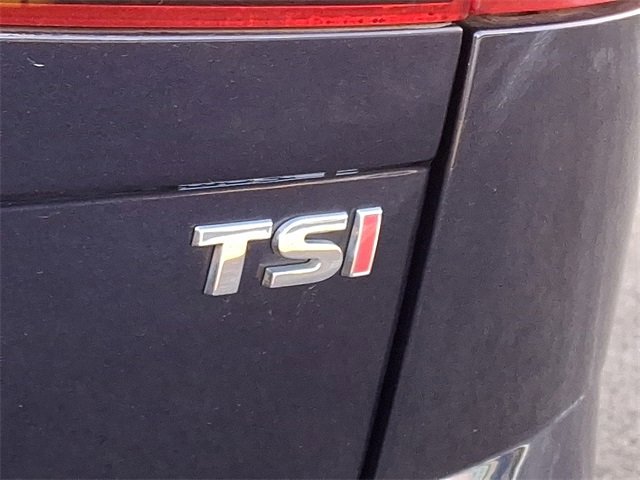 Used 2016 Volkswagen Golf S image 29