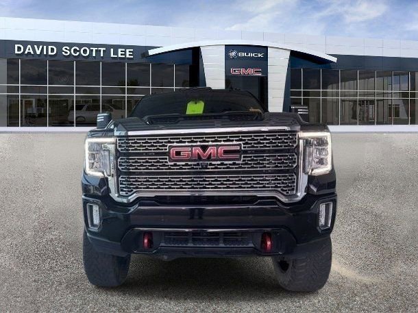 Used 2021 GMC Sierra 2500 Denali w/ Denali Black Diamond Edition AWD/4WD image 3