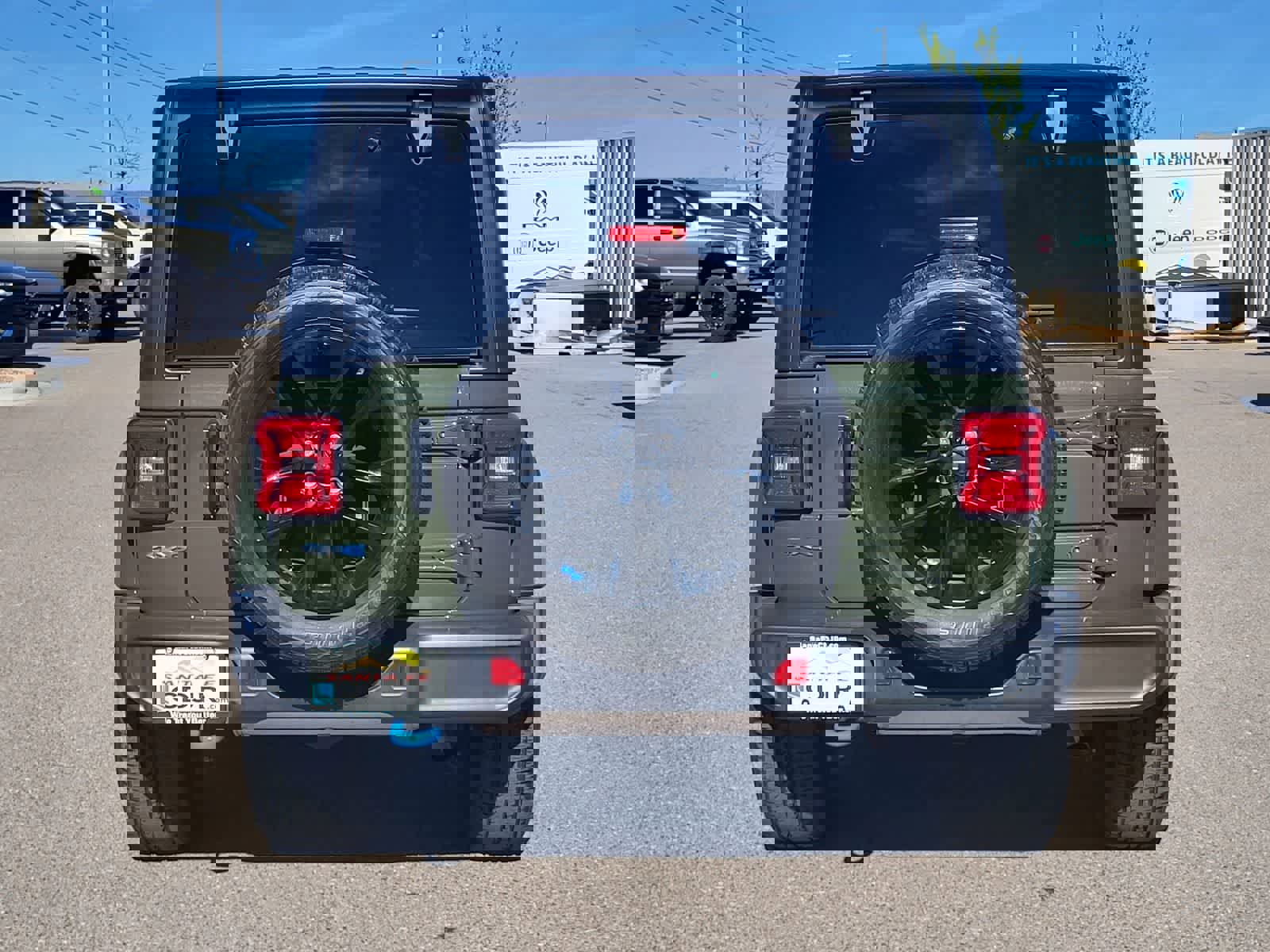 Used 2022 Jeep Wrangler Unlimited Sahara w/ Cold Weather Group image 6