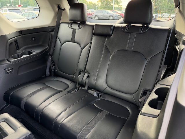 Used 2025 Honda Pilot EX-L image 18