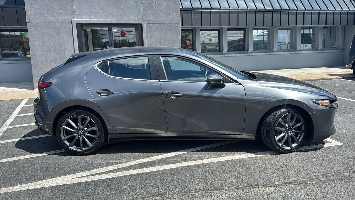 Used 2019 MAZDA MAZDA3 AWD Hatchback w/ Preferred Pkg image 2
