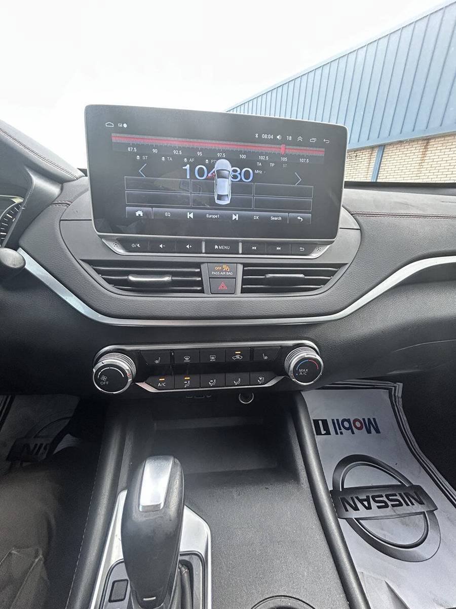 Used 2019 Nissan Altima 2.5 SR w/ SR Premium Package FWD image 17