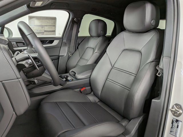 New 2026 Porsche Cayenne Coupe image 5