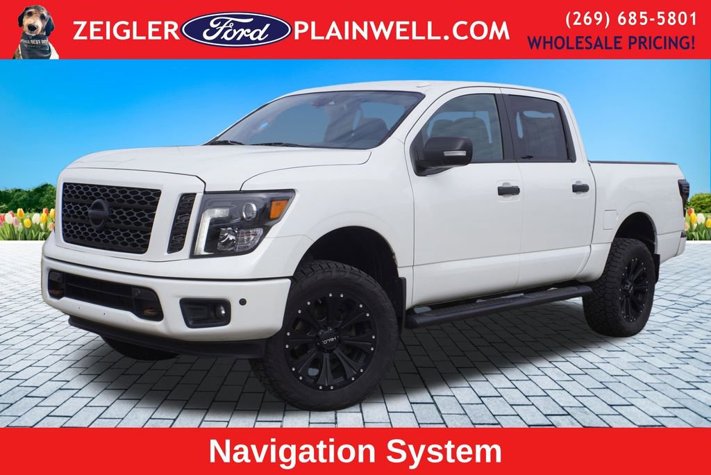Used 2018 Nissan Titan SL w/ Midnight Edition video 1