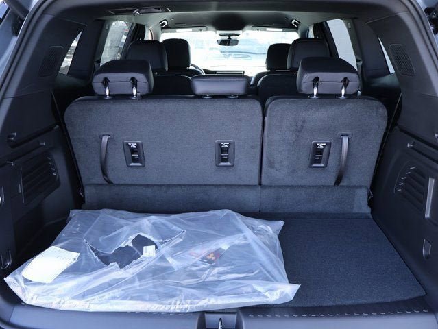 New 2026 GMC Acadia Elevation w/ Elevation Premium Package FWD image 9