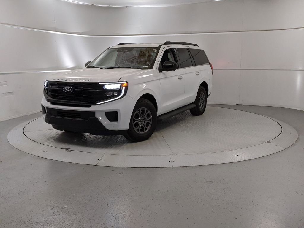 New 2025 Ford Expedition Active image 6
