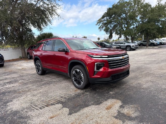 New 2027 Chevrolet Traverse LT w/ Sun and Wheel Package FWD image 17