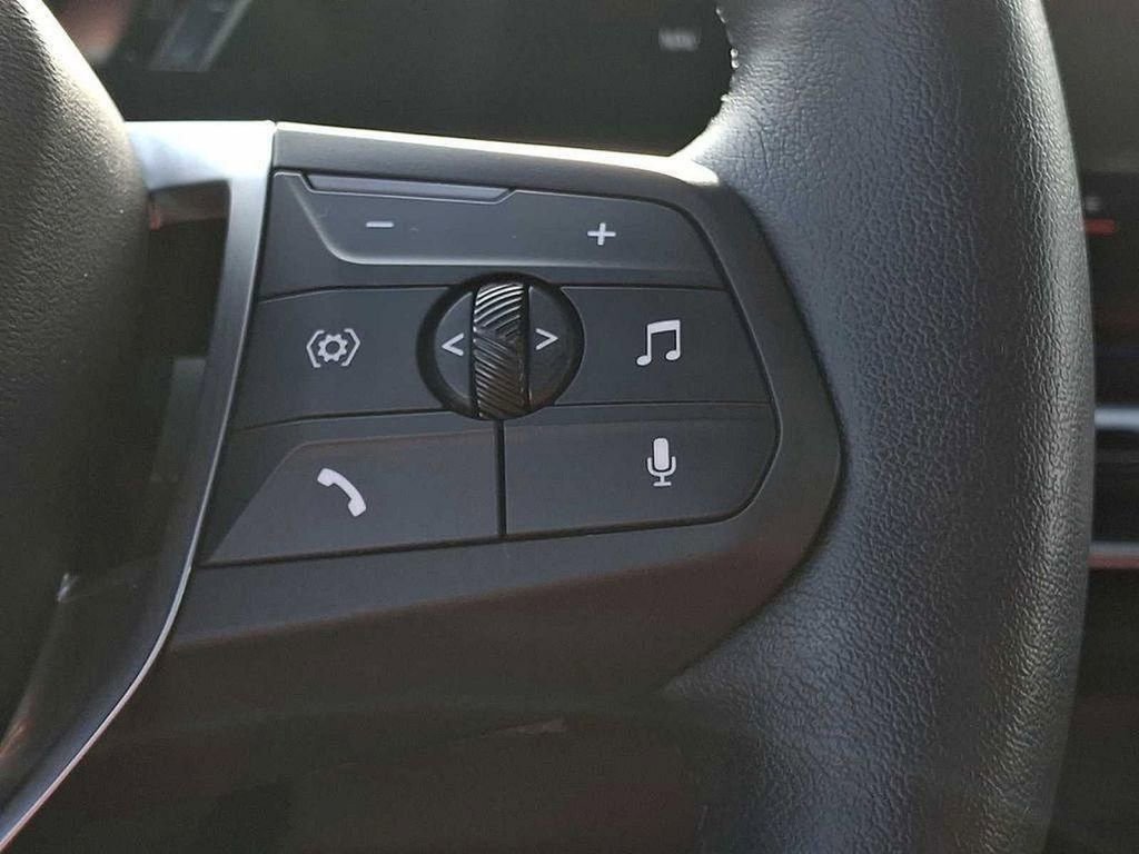 Used 2025 BMW X2 xDrive28i image 23