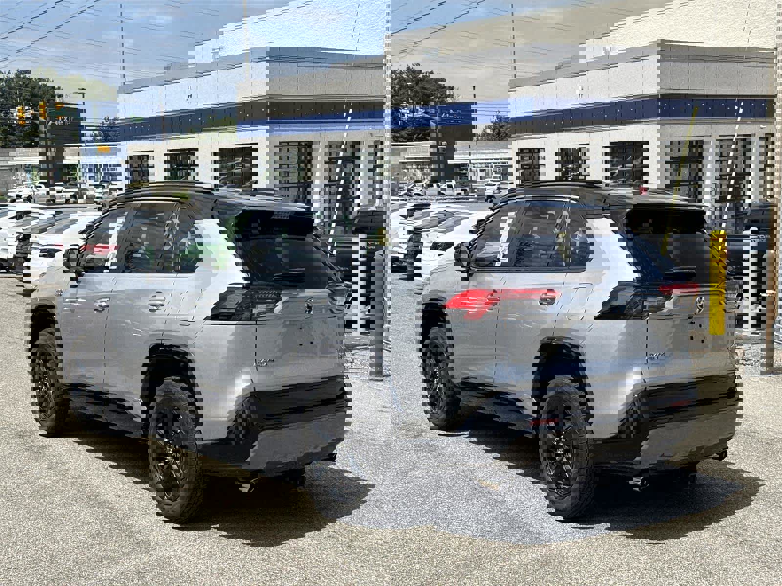 Used 2019 Toyota RAV4 XSE image 3