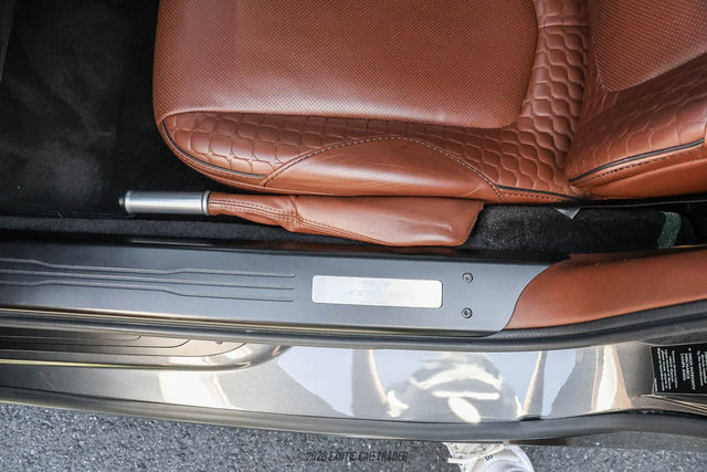Used 2015 Aston Martin Vanquish Coupe RWD image 44