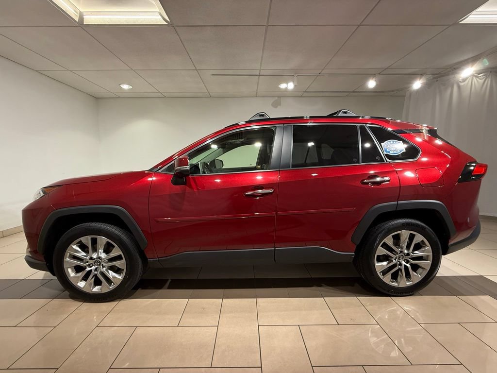 Used 2019 Toyota RAV4 Limited w/ Advanced Technology Package AWD/4WD image 2