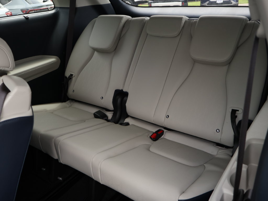 New 2026 Kia Carnival SX w/ SX Dark Edition Package FWD image 14