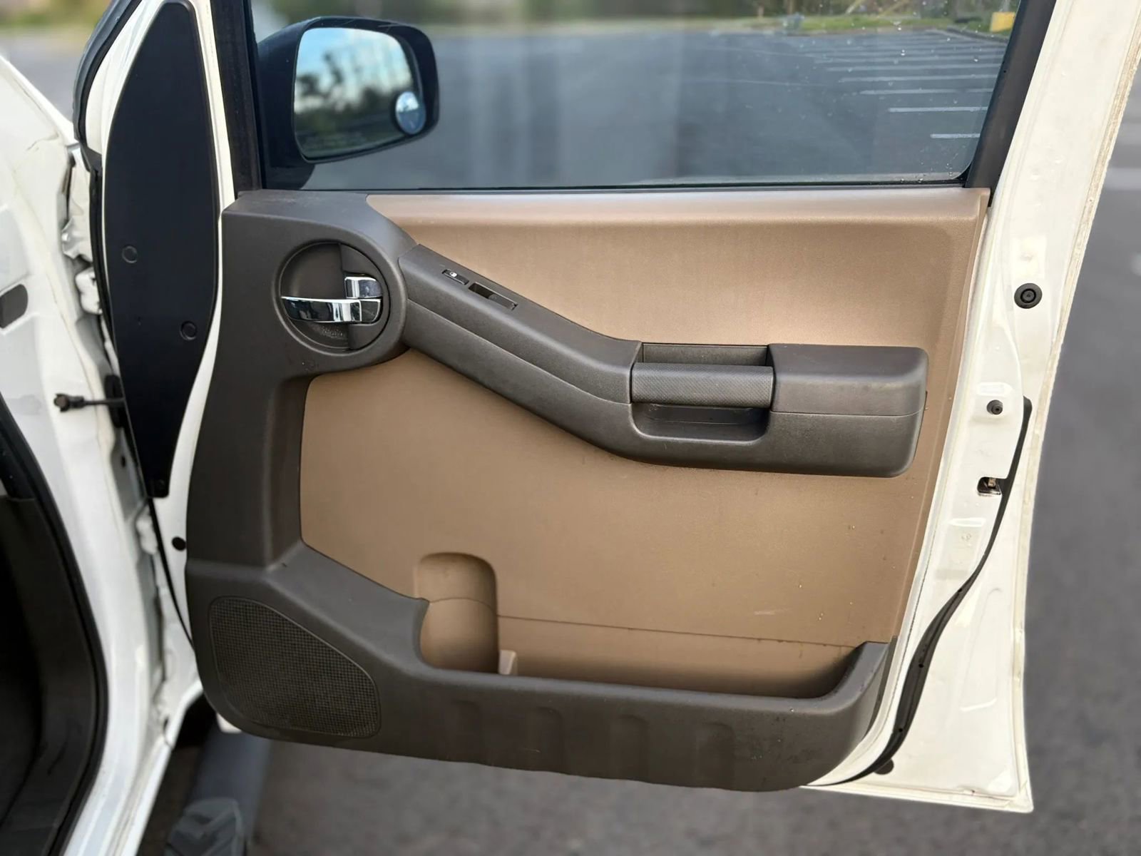 Used 2006 Nissan Xterra S w/ (U01) Utility Pkg image 14