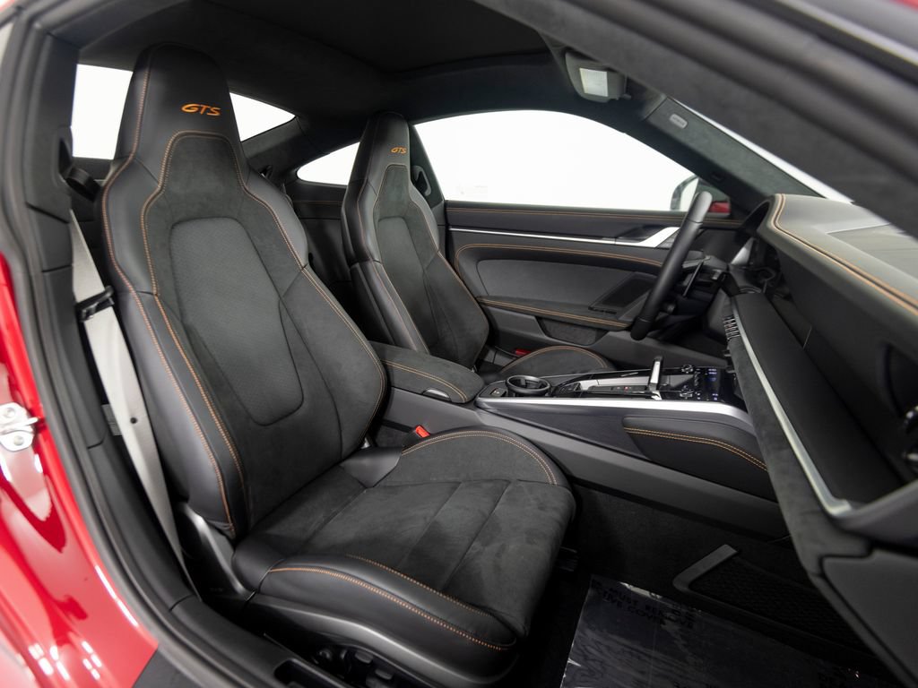 Certified 2026 Porsche 911 Carrera 4 GTS AWD/4WD image 40