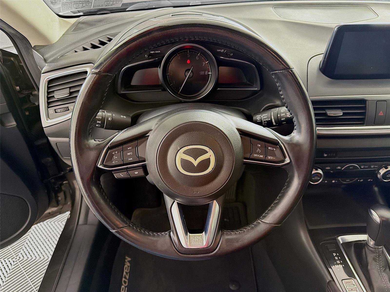 Used 2017 MAZDA MAZDA3 Grand Touring image 12