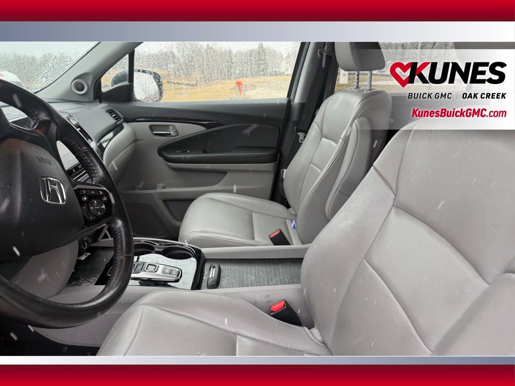 Used 2019 Honda Pilot Touring image 9