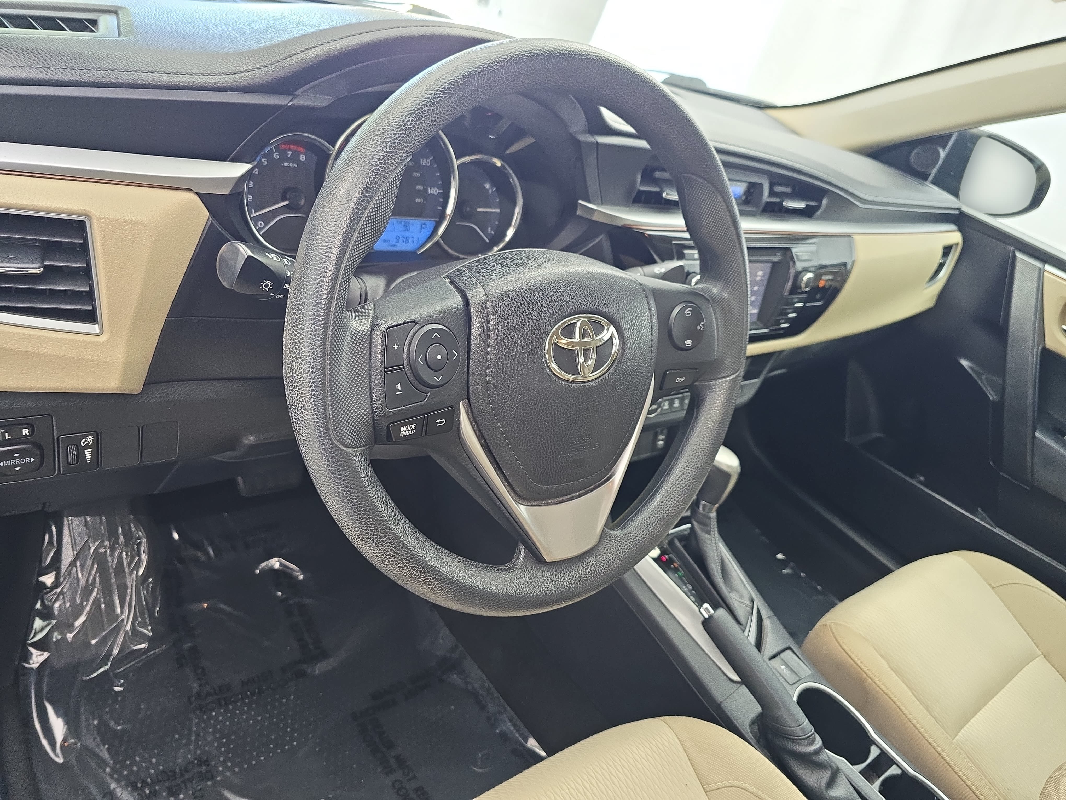 Used 2016 Toyota Corolla LE FWD image 15
