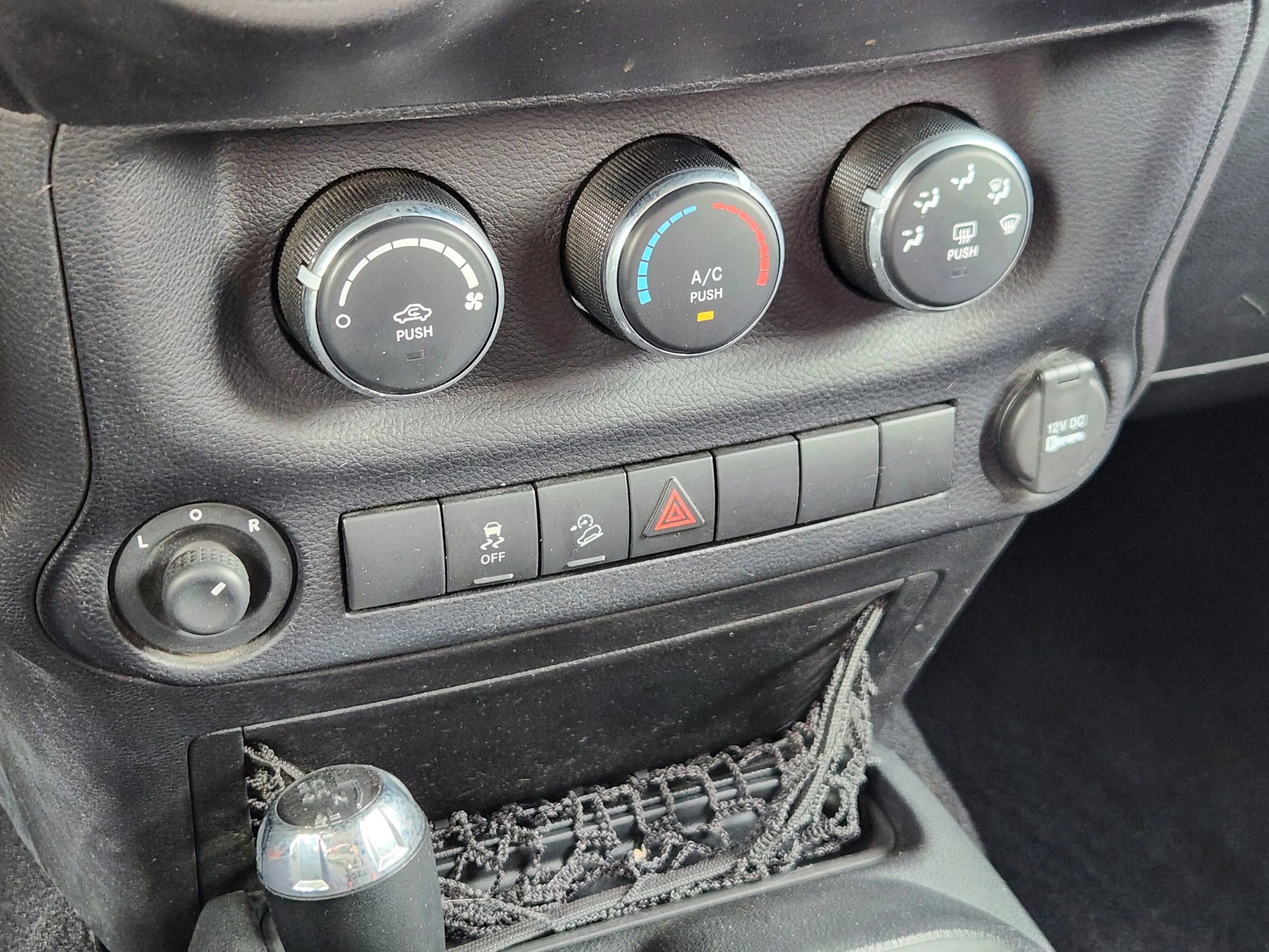 Used 2013 Jeep Wrangler Unlimited Sport AWD/4WD image 34