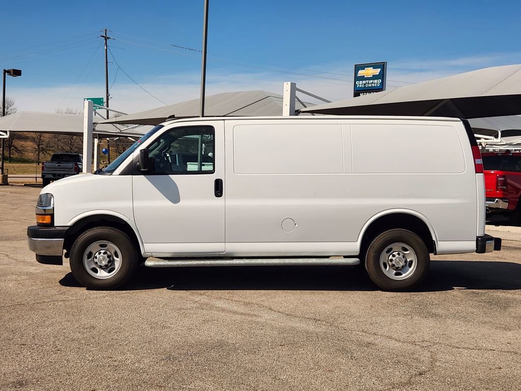 Certified 2024 Chevrolet Express 2500 w/ Driver Convenience Package image 4