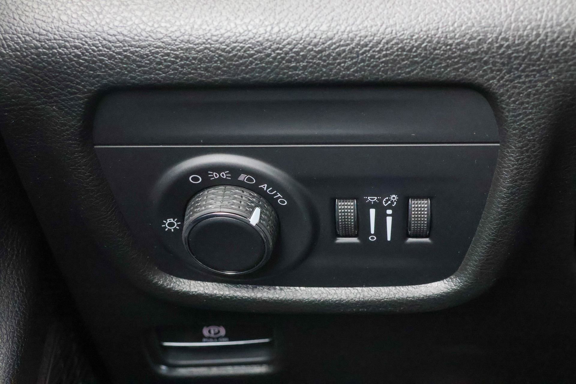 New 2026 Jeep Grand Cherokee Altitude AWD/4WD image 35