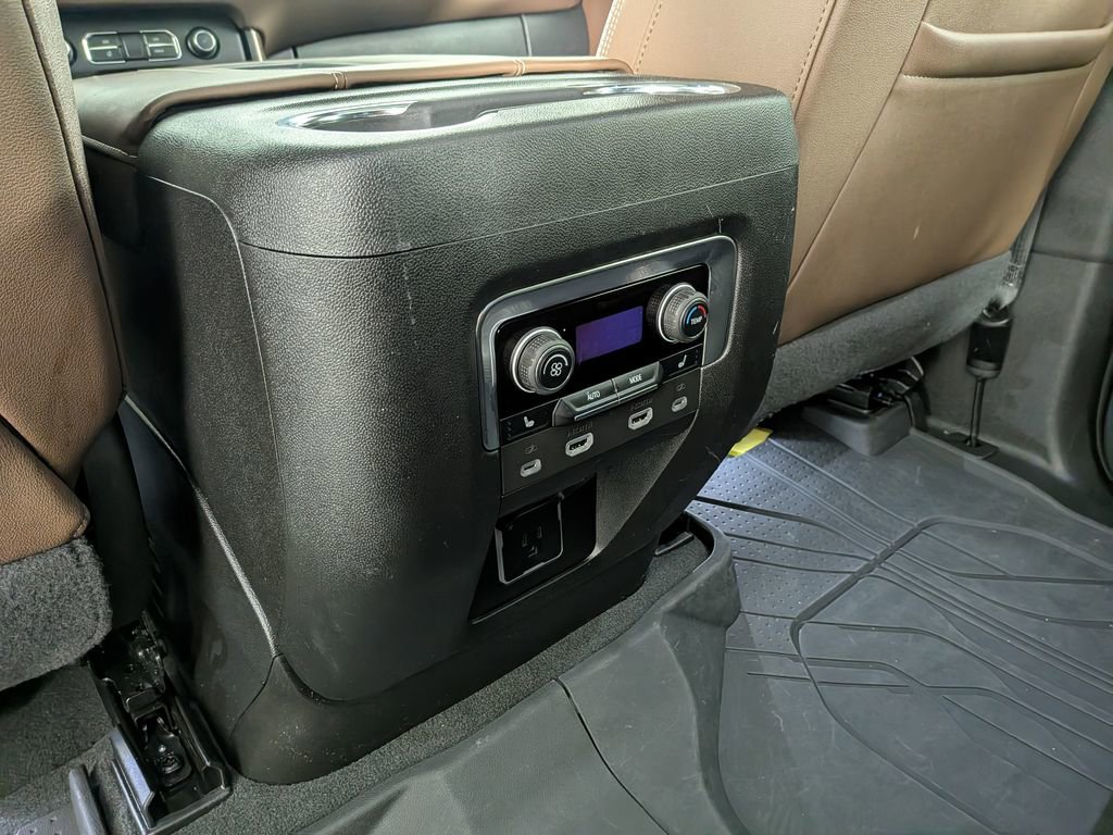 Certified 2024 Chevrolet Tahoe High Country w/ Advanced Technology Package image 40