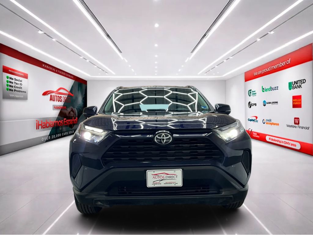 Used 2025 Toyota RAV4 XLE image 2