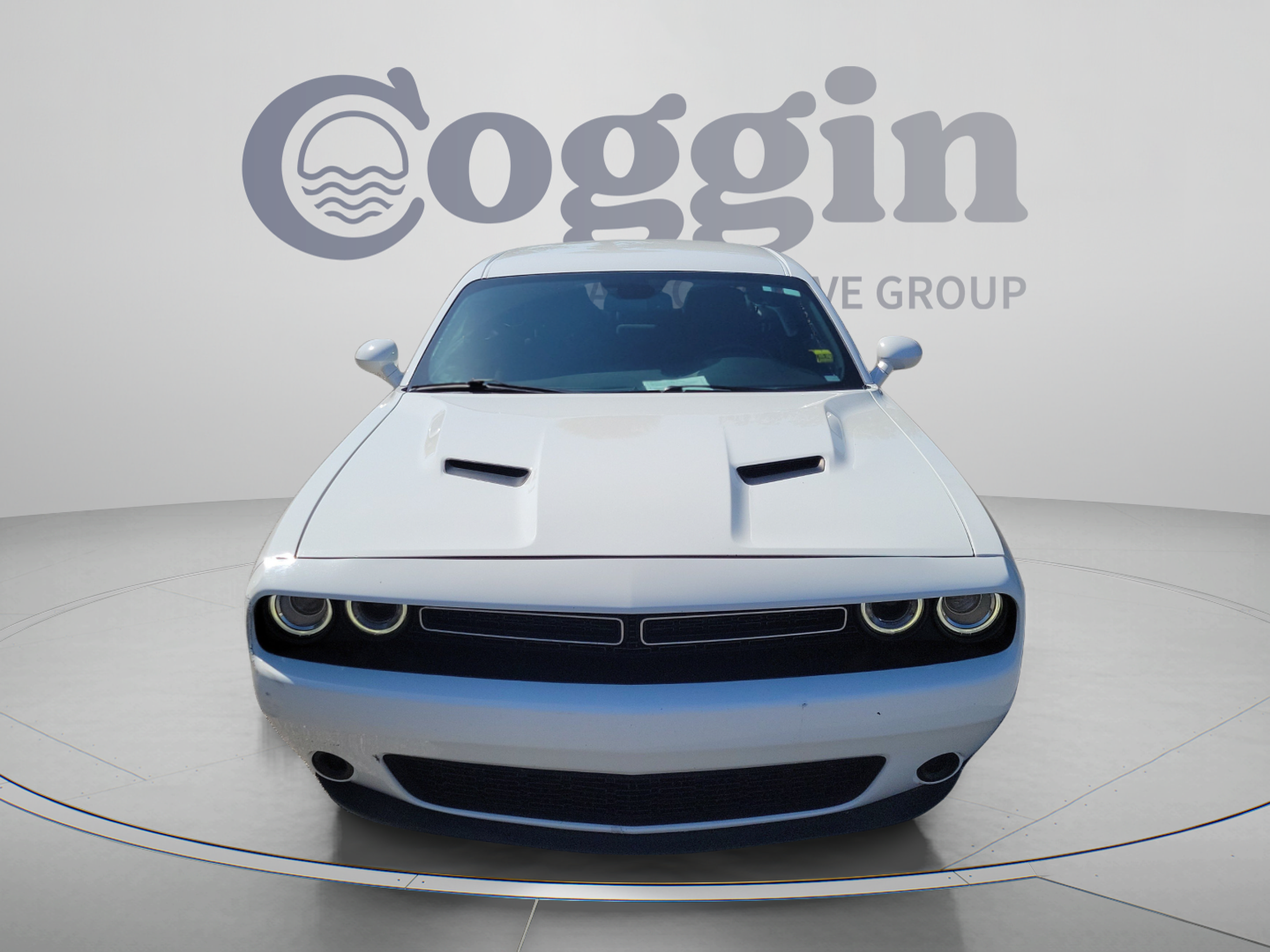Used 2023 Dodge Challenger SXT RWD image 5