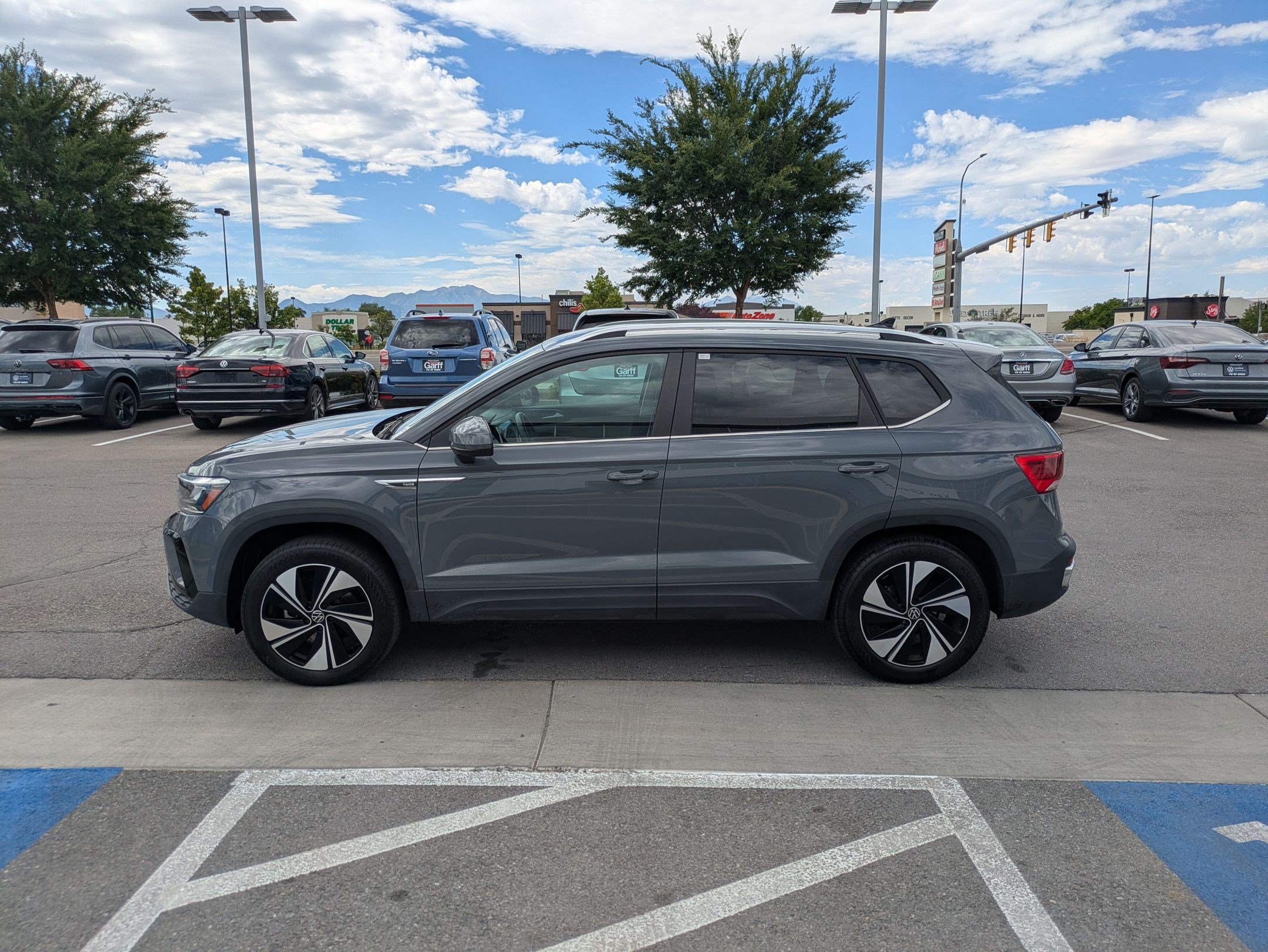 Certified 2024 Volkswagen Taos SE AWD/4WD image 10