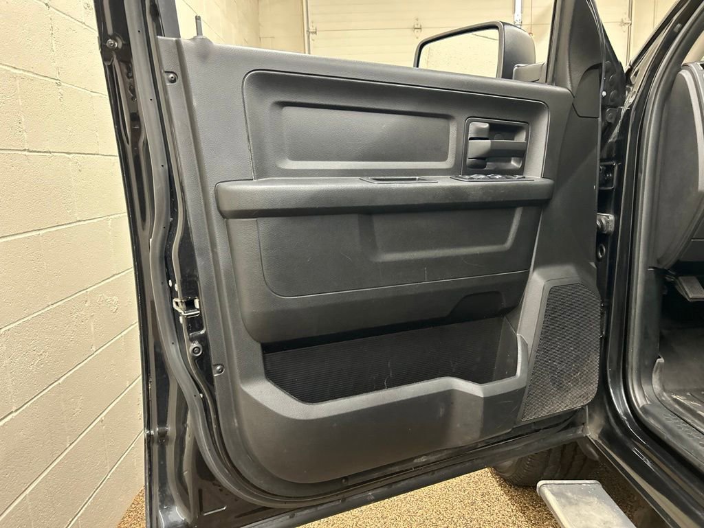 Used 2017 RAM 1500 Express AWD/4WD image 13