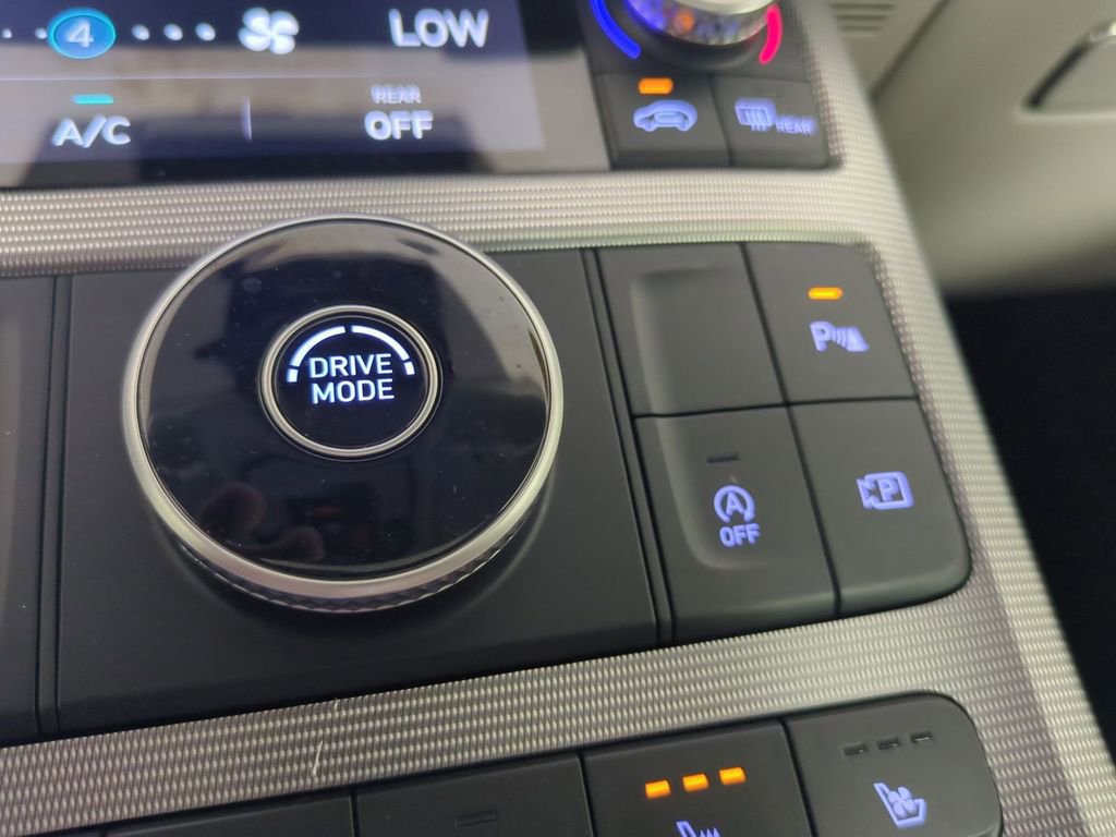 Used 2024 Hyundai Palisade Calligraphy FWD image 32