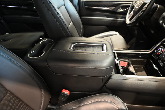 Used 2023 GMC Yukon Denali w/ LPO, Floor Liner Package AWD/4WD image 23