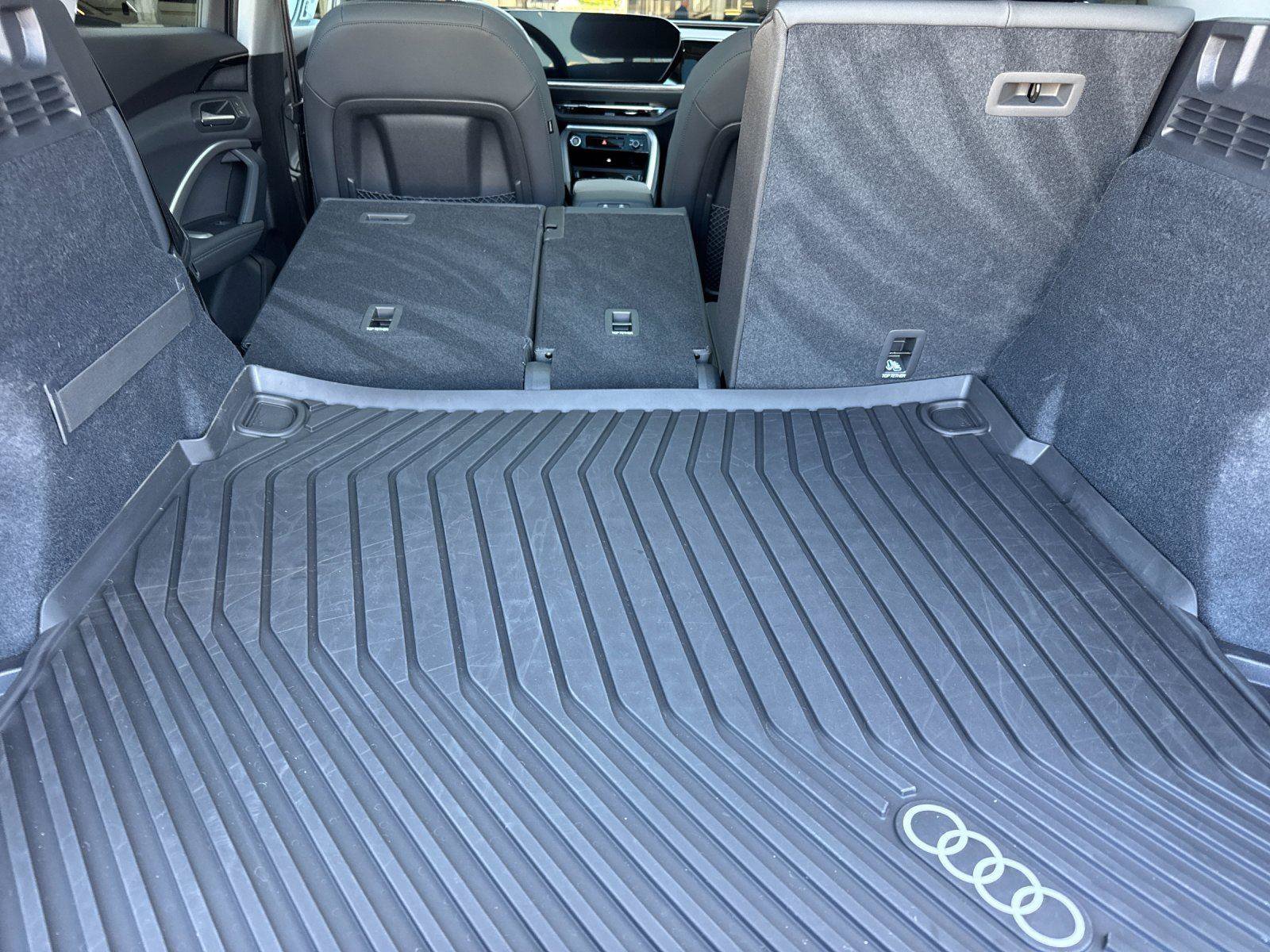 Used 2025 Audi Q5 Premium w/ Convenience Package AWD/4WD image 15