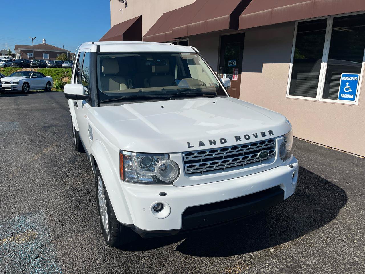 Used 2012 Land Rover LR4 HSE AWD/4WD image 2