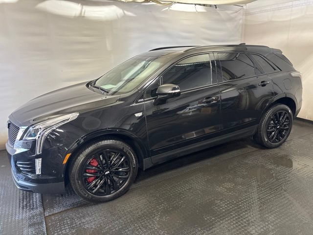 Certified 2022 Cadillac XT5 Sportv w/ LPO, ONYX Package AWD/4WD image 3