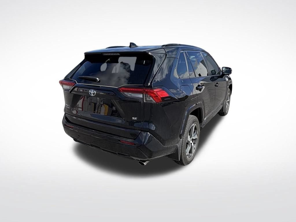 Used 2023 Toyota RAV4 SE w/ Weather & Moonroof Package AWD/4WD image 5