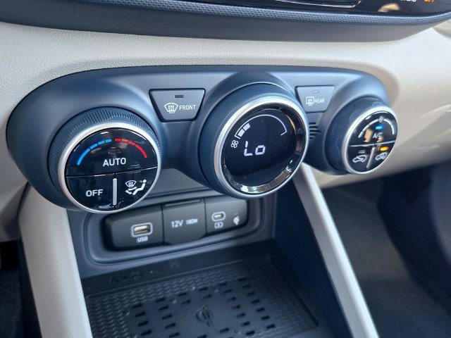 New 2026 Hyundai Venue SEL FWD image 8