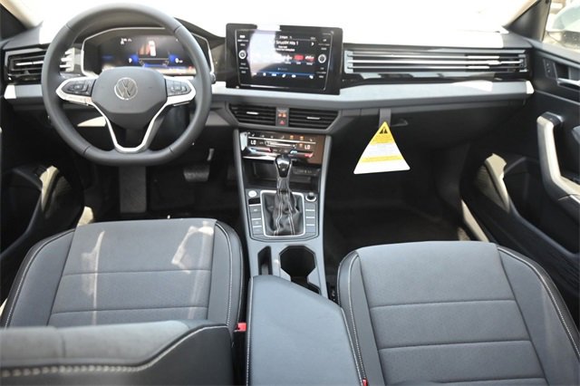 New 2025 Volkswagen Jetta SE image 8