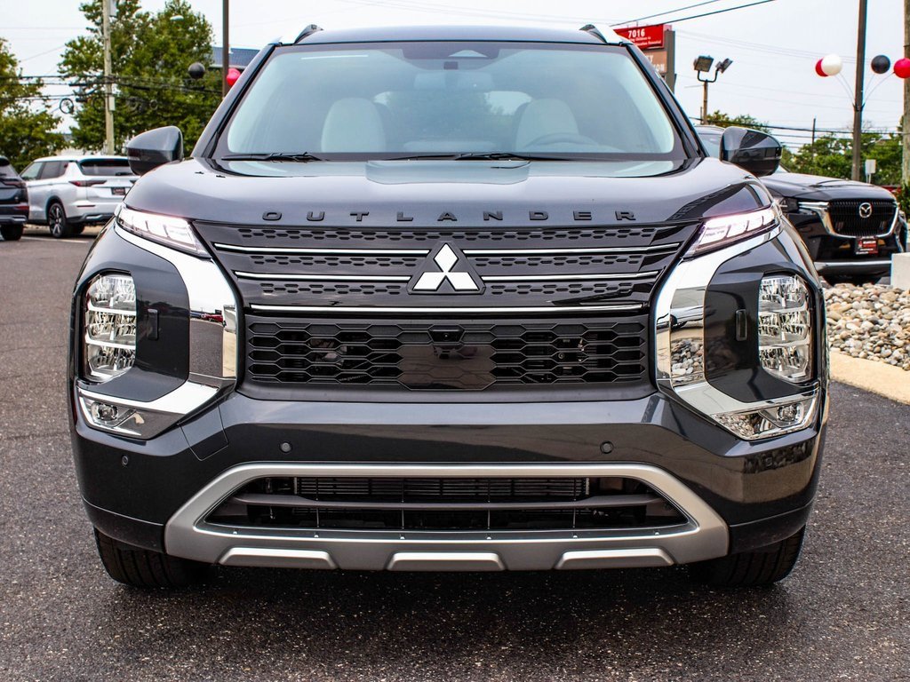 New 2025 Mitsubishi Outlander SEL image 2