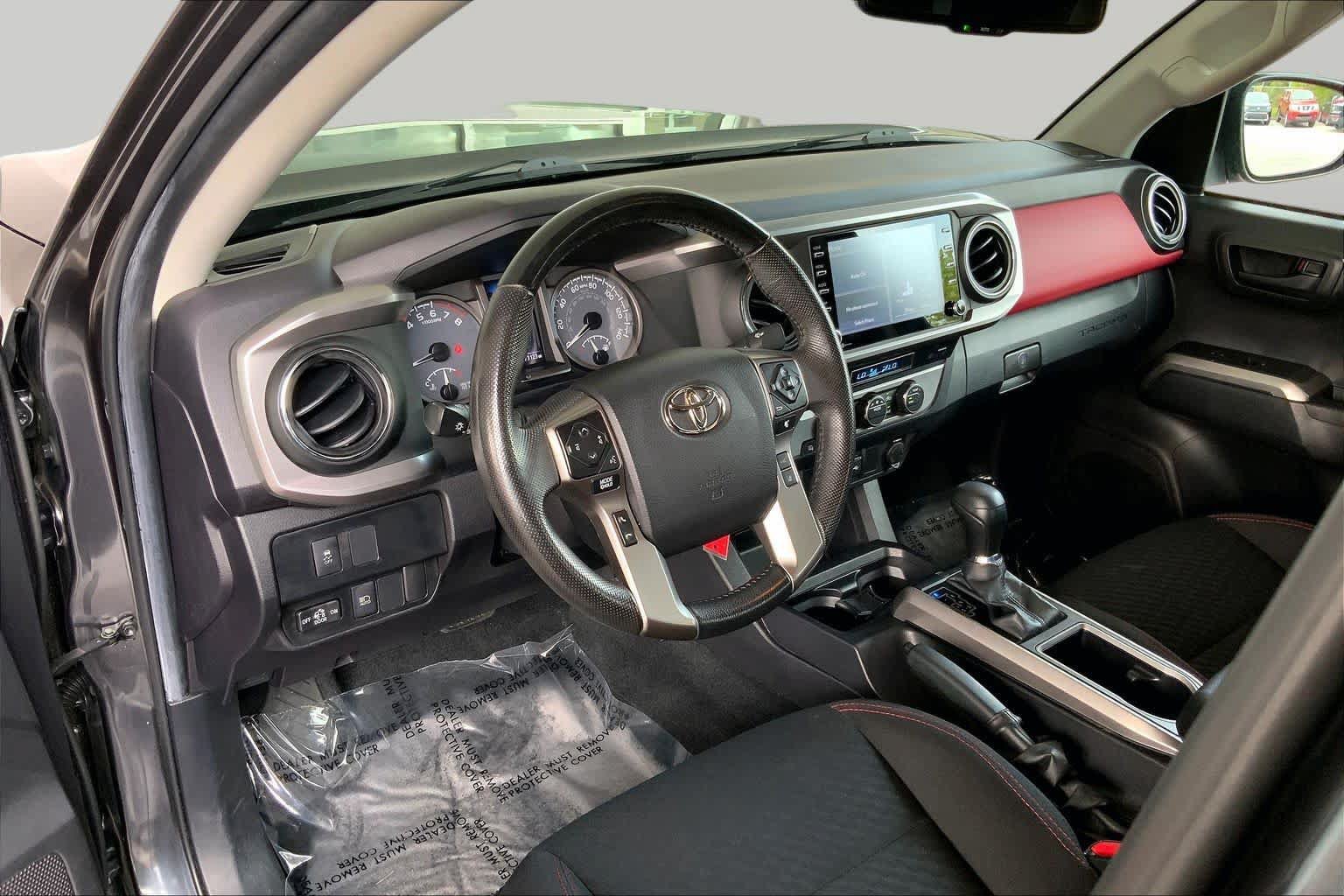 Used 2022 Toyota Tacoma SR5 w/ Technology Package RWD image 18