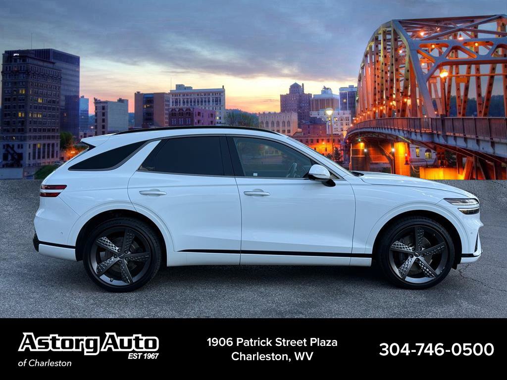 Used 2024 Genesis GV70 2.5T w/ Sport Prestige Package AWD/4WD image 2