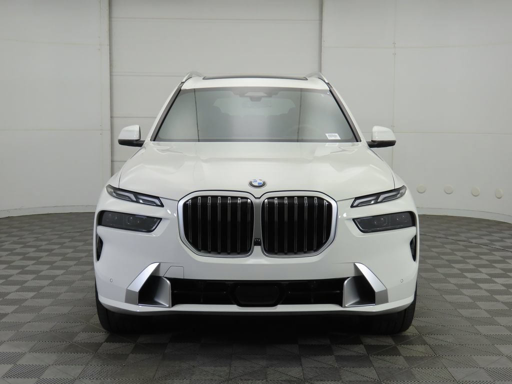 Used 2026 BMW X7 xDrive40i AWD/4WD image 3