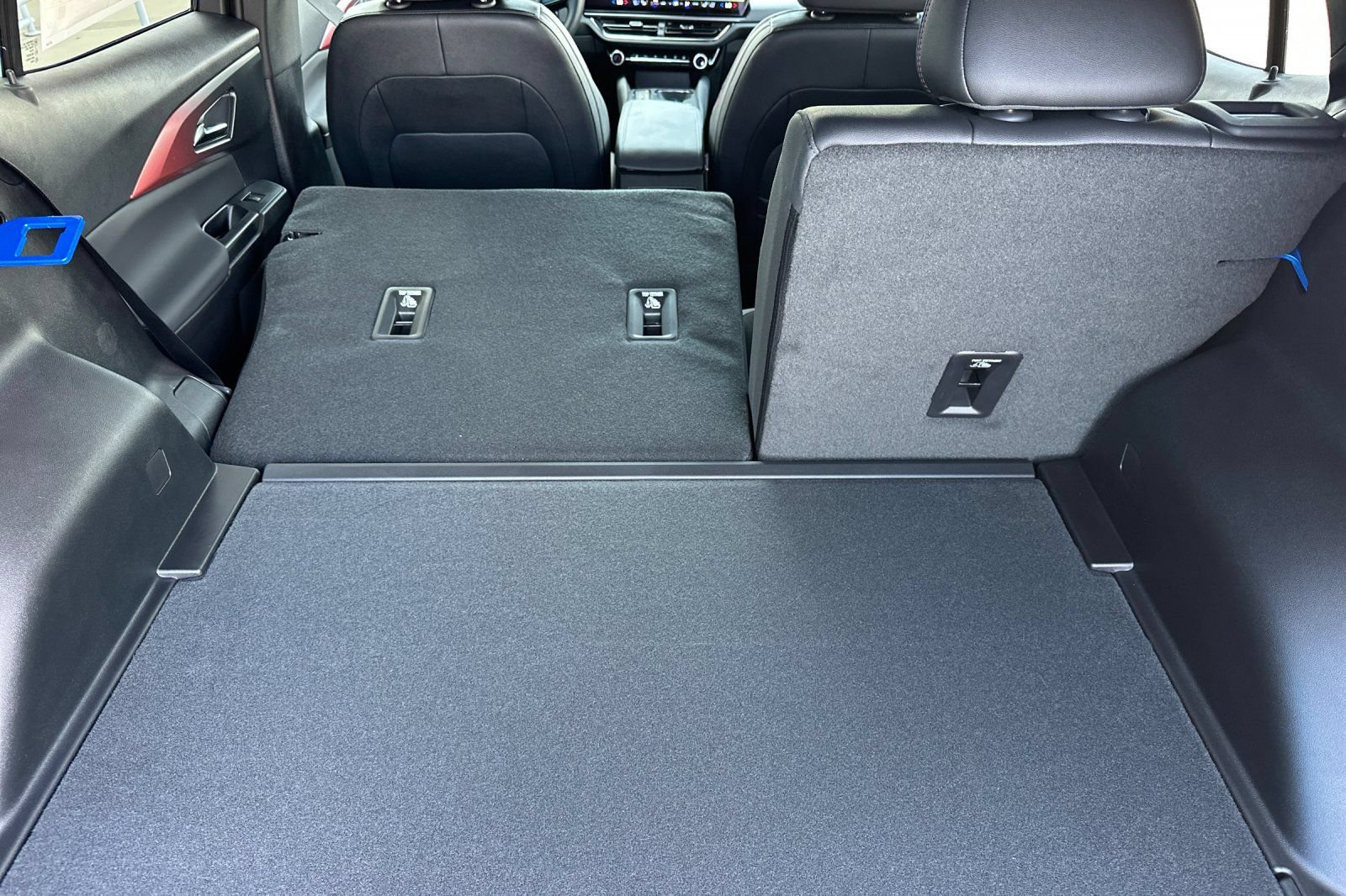 New 2025 Chevrolet Equinox EV RS w/ Active Safety Package 3 AWD/4WD image 15