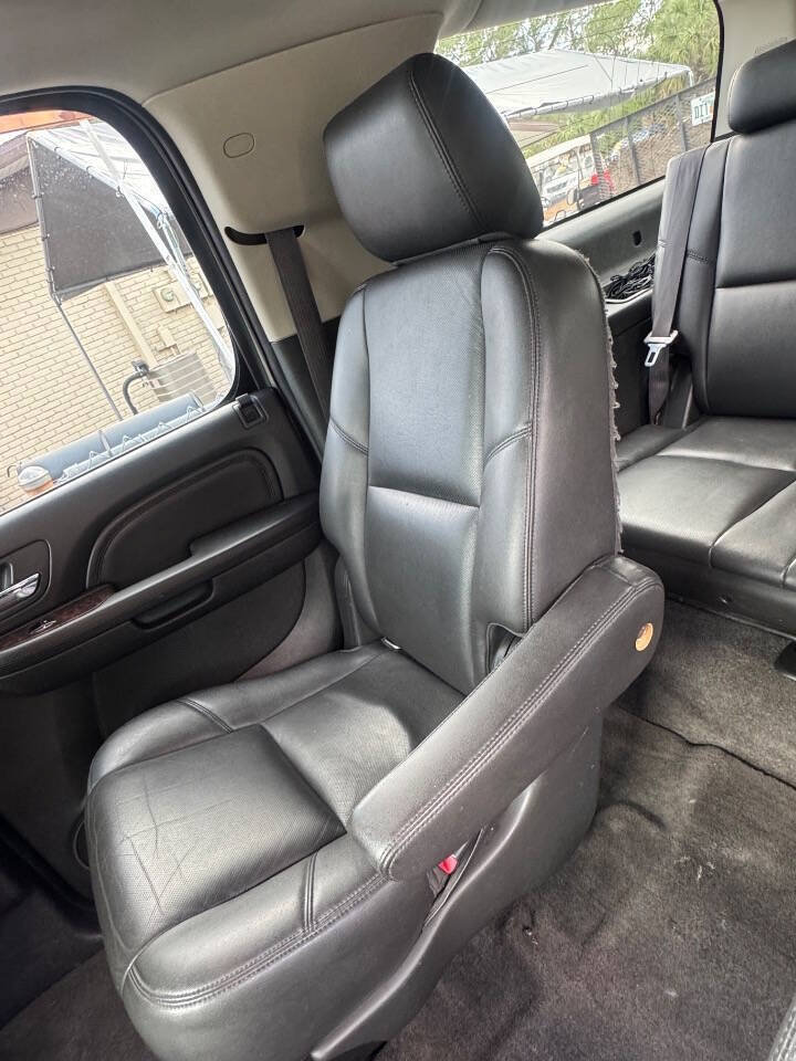 Used 2012 GMC Yukon XL Denali AWD/4WD image 13
